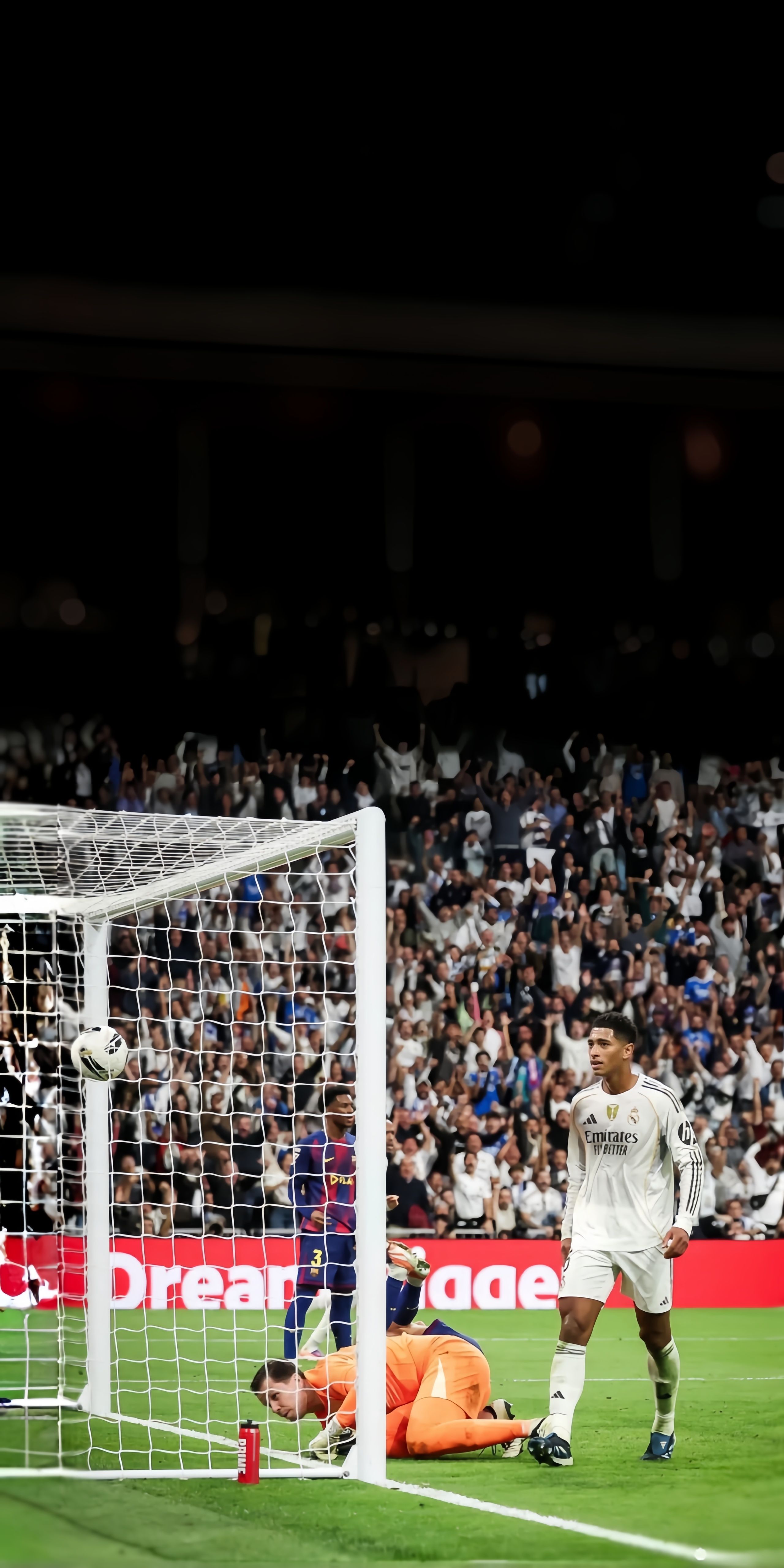 Jude Bellingham Football Goal Celebration Wallpaper 6 iphone_14_pro